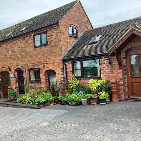 Vale Farm-2